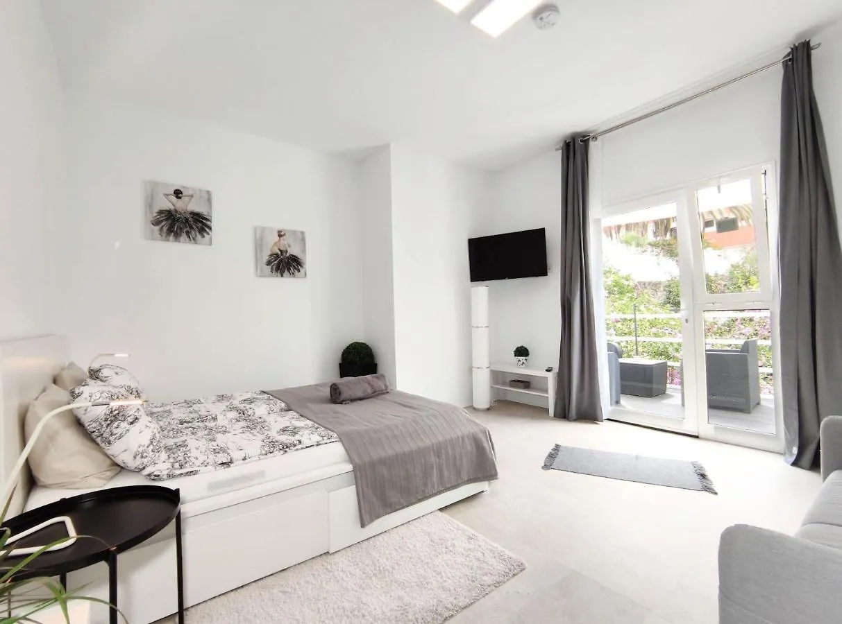 Fantastico Apartments Ruhige Top-Lage, Balkon Oder Terrasse, Gratis Parkplatz & Klimaanlage, Ideal Fuer Paare Und Alleinreisende Puerto de la Cruz