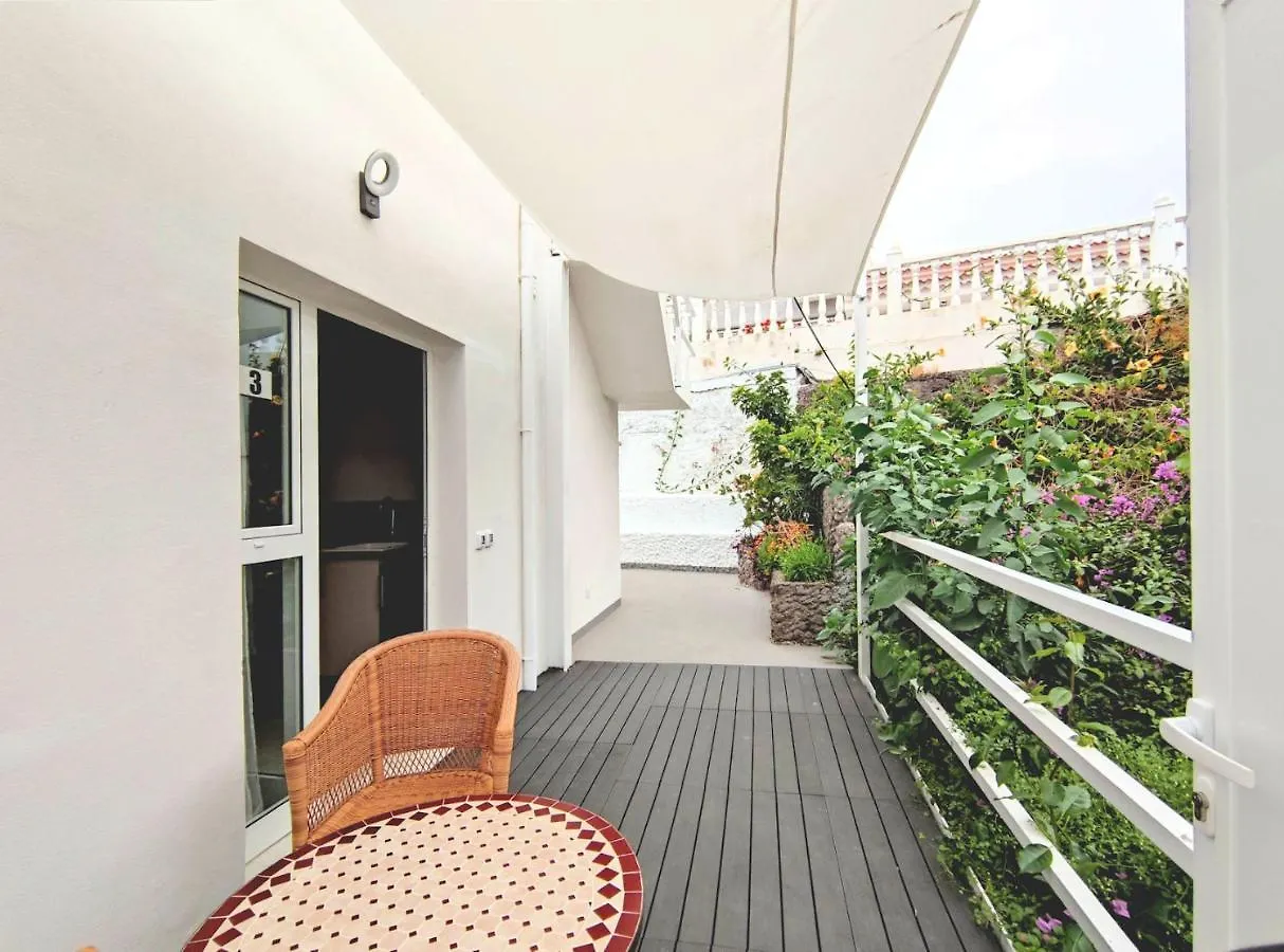 Fantastico Apartments Ruhige Top-Lage, Balkon Oder Terrasse, Gratis Parkplatz & Klimaanlage, Ideal Fuer Paare Und Alleinreisende Puerto de la Cruz  0*, Puerto de la Cruz (Tenerife) Spain