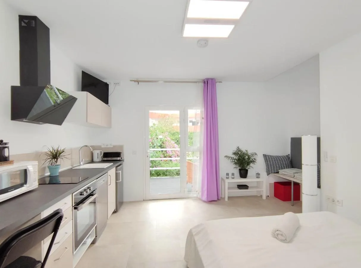 Apartments Fantastico Puerto De La Cruz With Balcony, Terrace, Air Conditioning And Free Parking, Ideal For Couples And Solo Travelers
